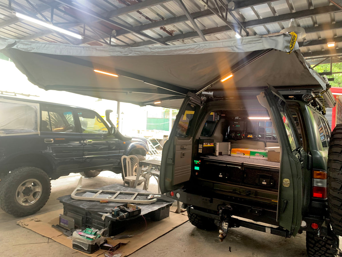 Quick Pitch 270 Weathershade 2.5m 20Second Awning (With Brackets, Lig